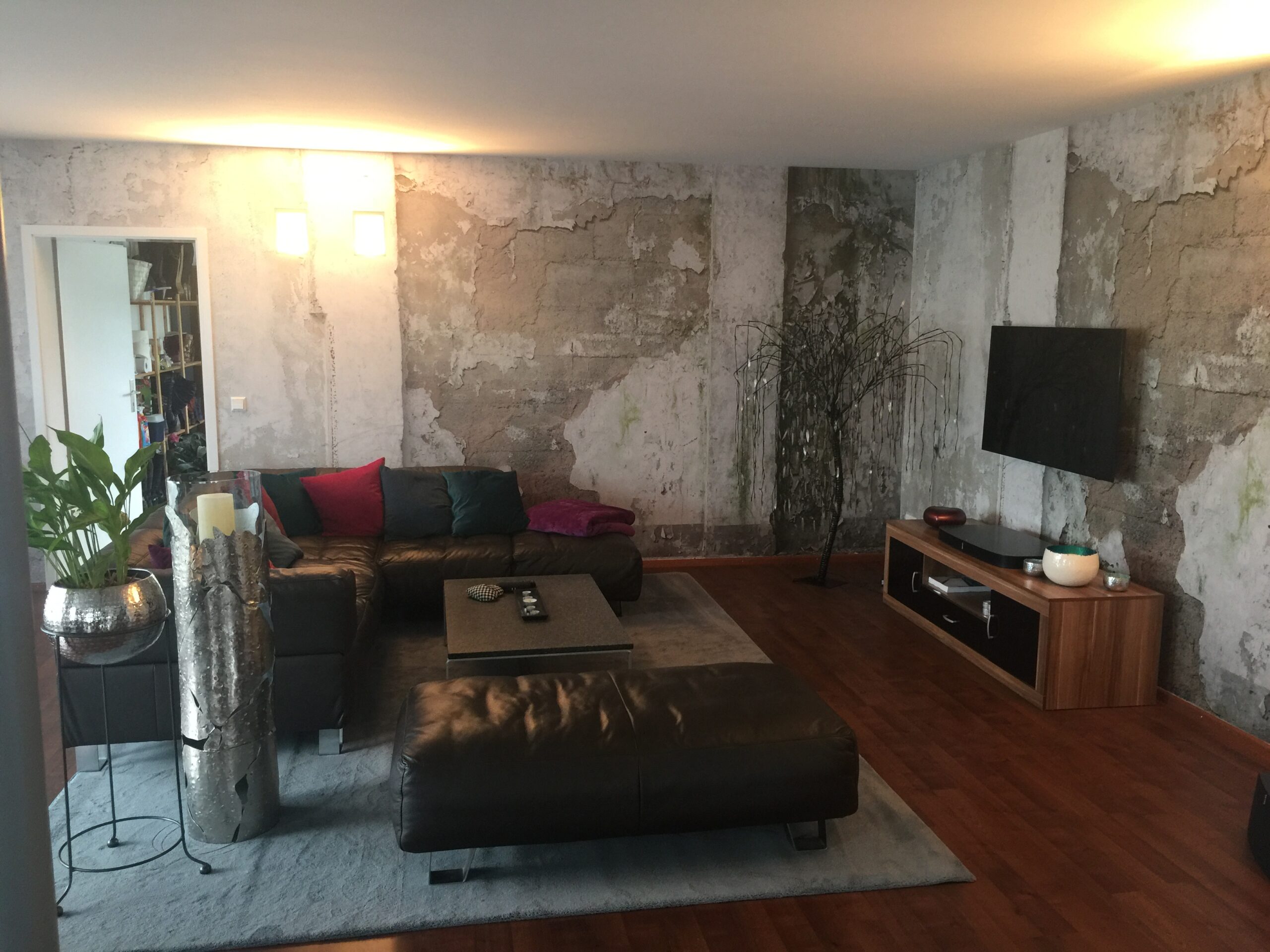 Wohnzimmer neu gestrichen und mit neuer Fototapete - Digitaldruck von Architects papers